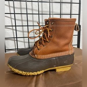 🚚 MOVING SALE L.L. Bean boots 8” tumbled leather shearling boots